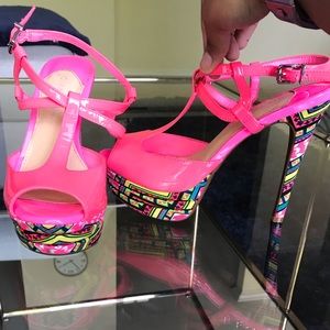 Gianni Bini hot pink sandals
